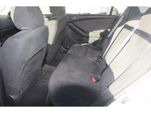 Nissan Altima 2011 photo 1