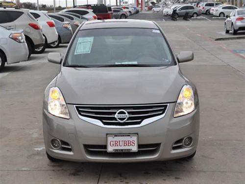 Nissan Altima 2011 photo 3