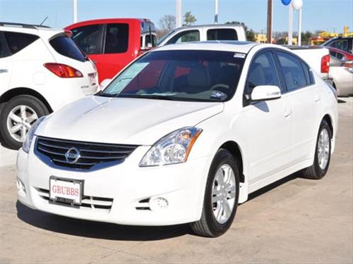 Nissan Altima 2011 photo 2