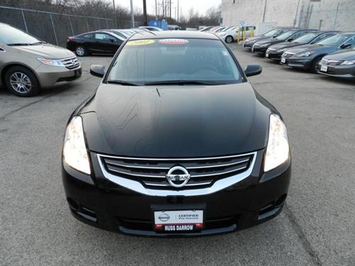 Nissan Altima 2011 photo 1