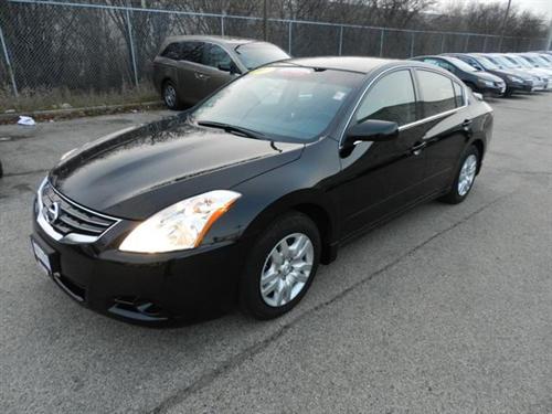 Nissan Altima 2011 photo 2