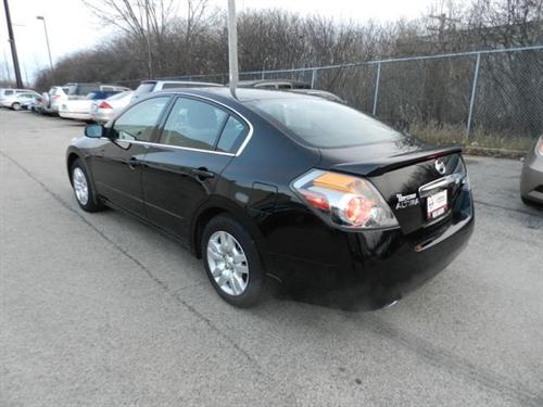 Nissan Altima 2011 photo 4