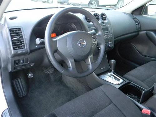 Nissan Altima 2011 photo 5