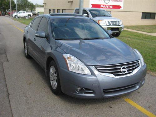 Nissan Altima 2011 photo 2