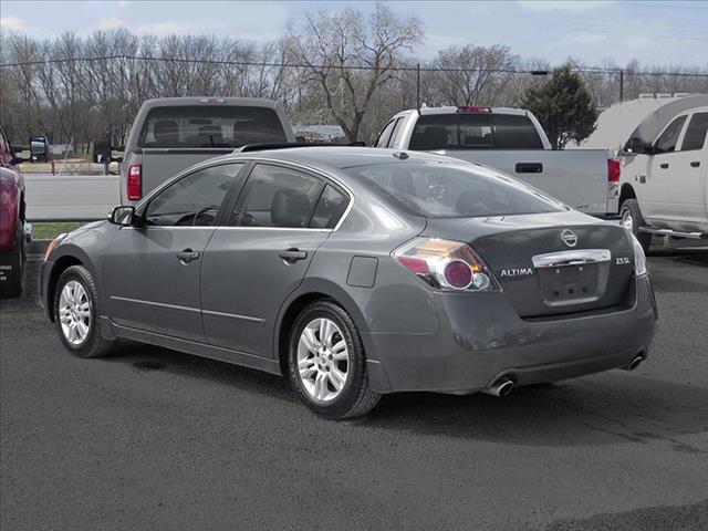 Nissan Altima 2011 photo 1