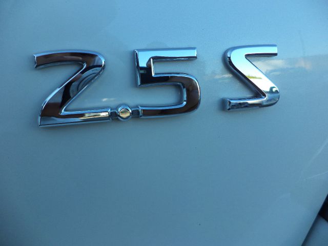 Nissan Altima Pickupslt Quad Cab SWB 4WD 4x4 Truck Sedan