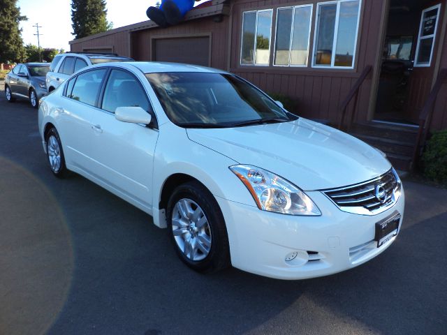 Nissan Altima 2011 photo 12