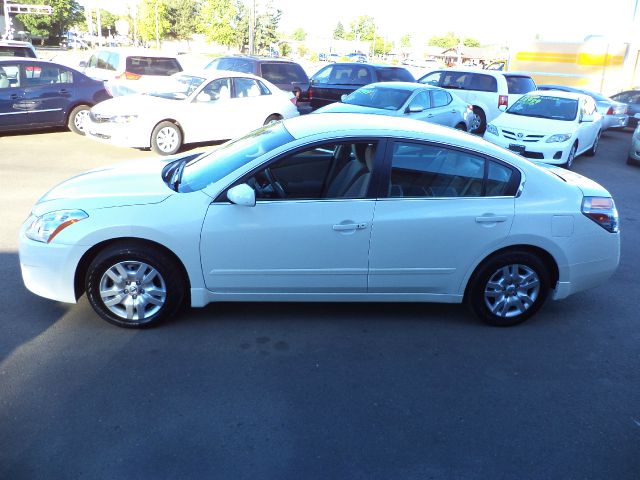 Nissan Altima 2011 photo 17