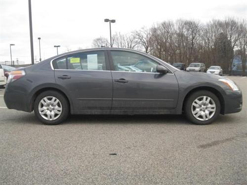 Nissan Altima 2011 photo 2
