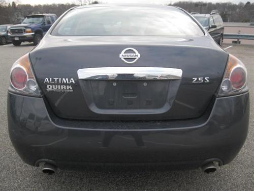Nissan Altima 2011 photo 4
