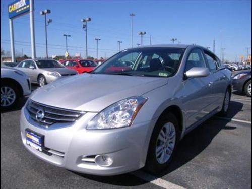 Nissan Altima 2011 photo 2