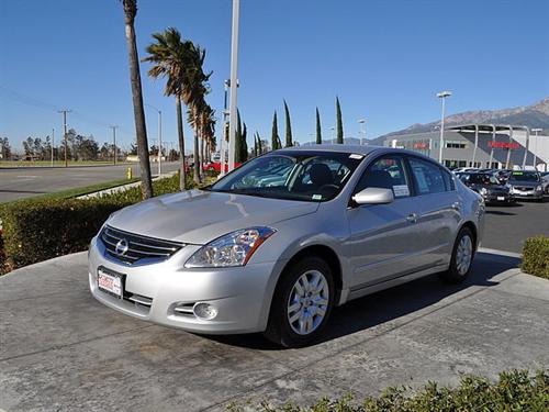 Nissan Altima 2011 photo 2