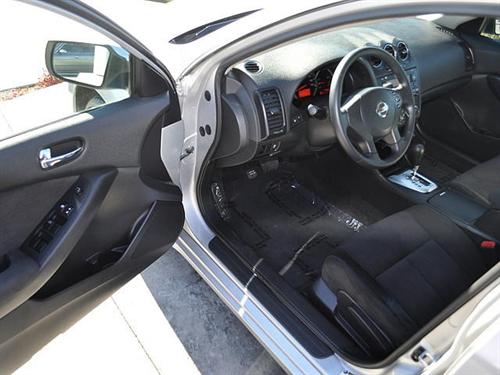 Nissan Altima 2011 photo 3