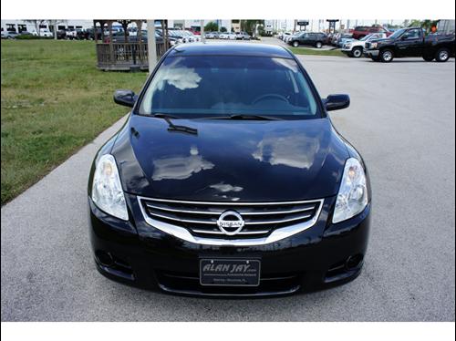 Nissan Altima Pickupslt Quad Cab SWB 4WD 4x4 Truck Other