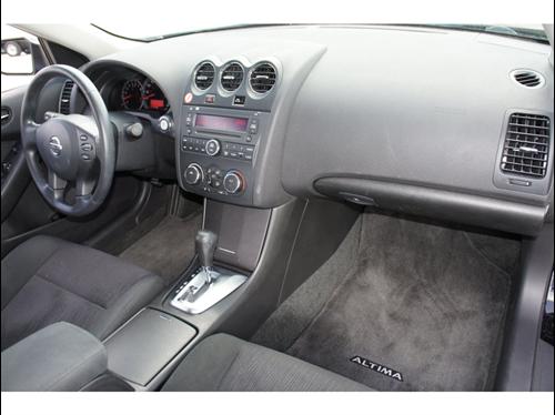 Nissan Altima 2011 photo 3