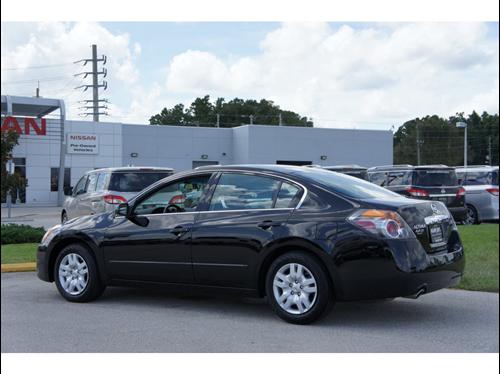 Nissan Altima 2011 photo 5