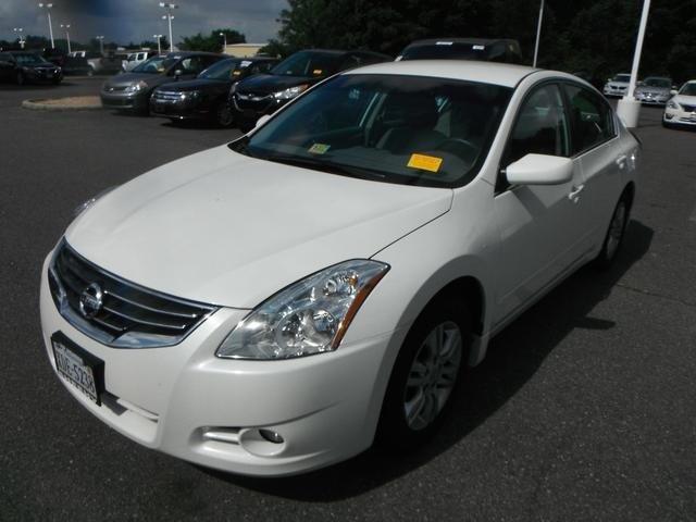 Nissan Altima Pickupslt Quad Cab SWB 4WD 4x4 Truck Sedan