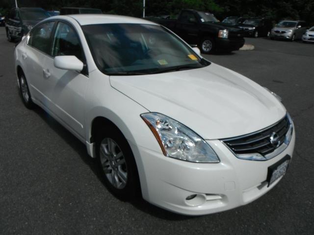 Nissan Altima 2011 photo 3