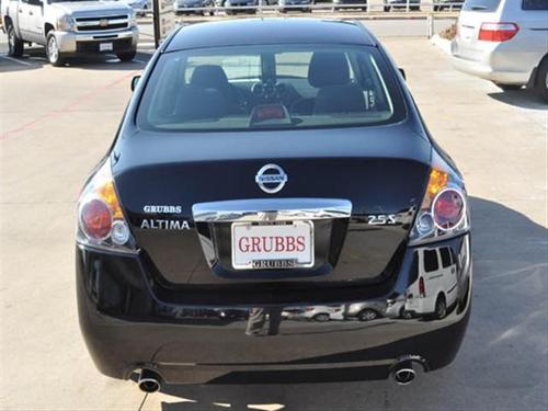 Nissan Altima 2011 photo 5