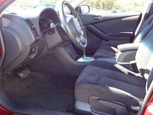 Nissan Altima 2011 photo 2