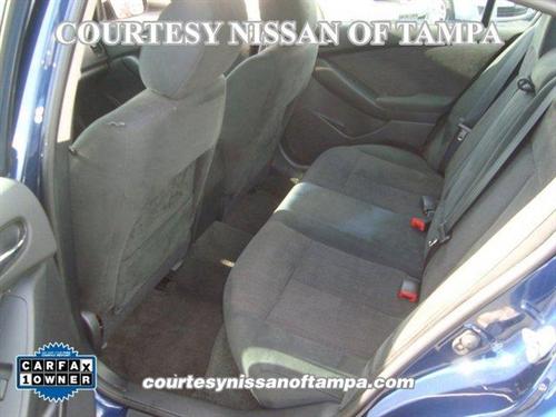 Nissan Altima 2011 photo 3