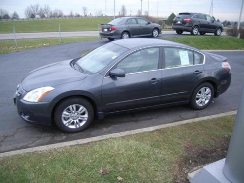 Nissan Altima 2011 photo 4