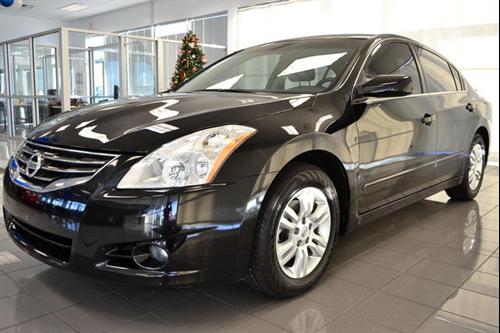 Nissan Altima 2011 photo 2