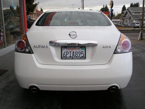 Nissan Altima 2011 photo 3