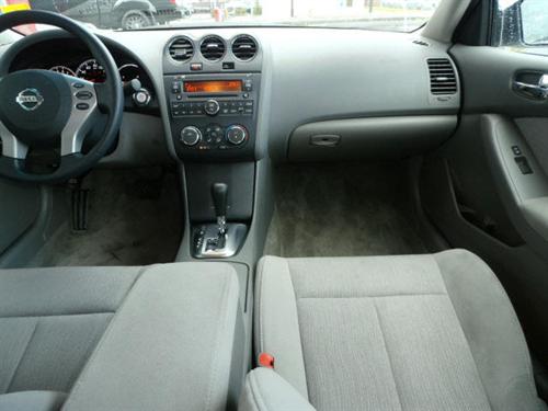 Nissan Altima 2011 photo 5