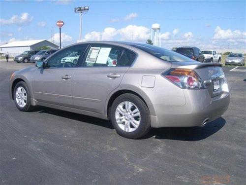 Nissan Altima 2011 photo 3