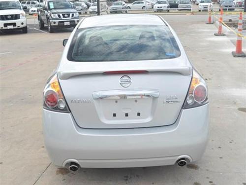 Nissan Altima 2011 photo 3