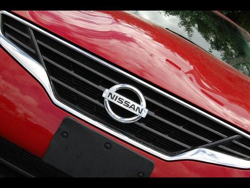 Nissan Altima 2011 photo 2