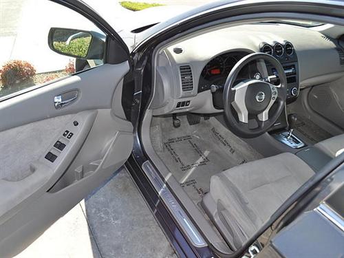 Nissan Altima 2011 photo 3