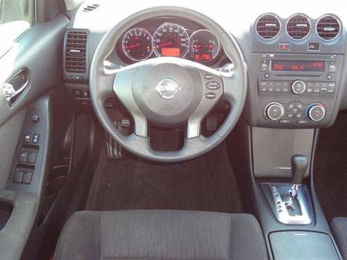 Nissan Altima 2011 photo 4