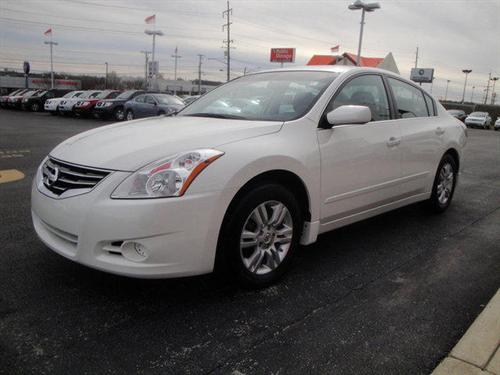 Nissan Altima 2011 photo 4