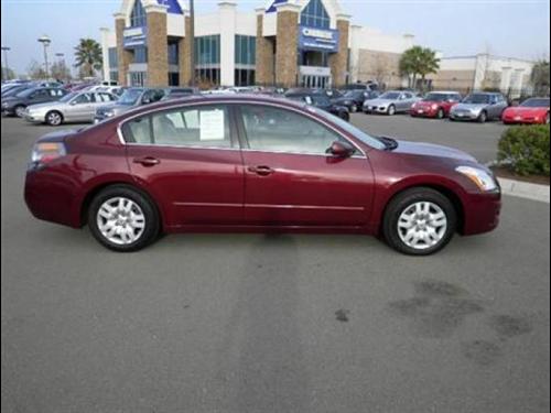 Nissan Altima 2011 photo 3