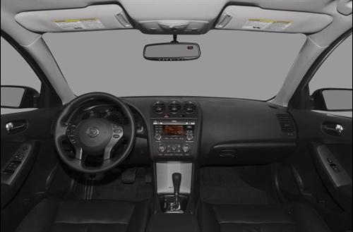 Nissan Altima 2011 photo 1