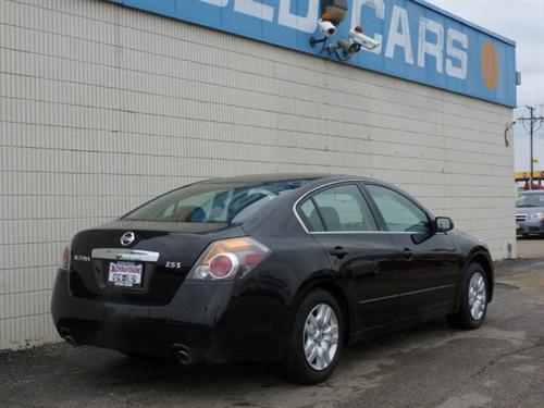 Nissan Altima 2011 photo 2