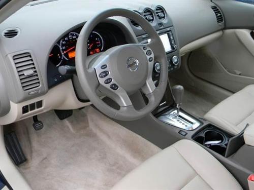 Nissan Altima 2011 photo 4