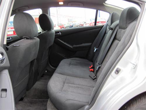 Nissan Altima 2011 photo 3