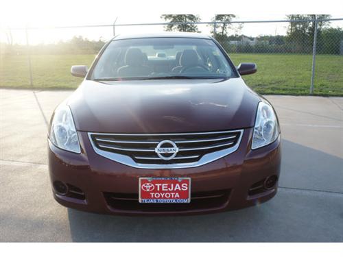 Nissan Altima 2011 photo 3