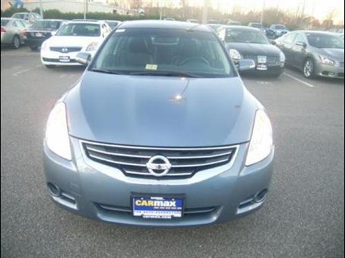 Nissan Altima 2011 photo 1
