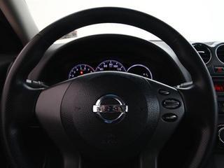 Nissan Altima 2011 photo 2