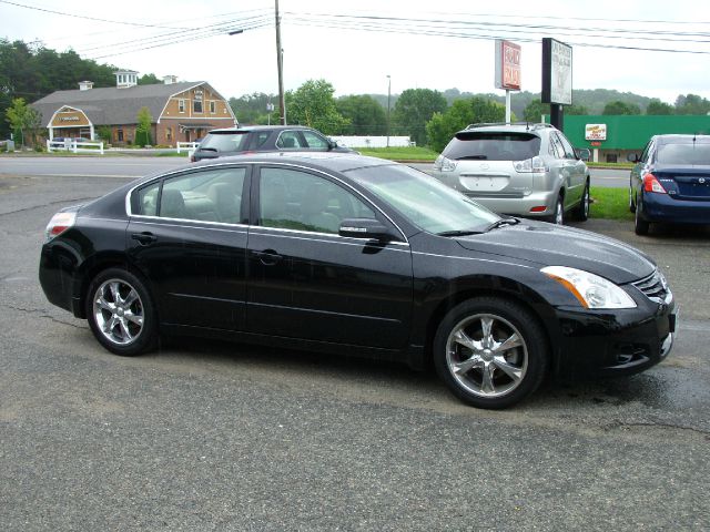 Nissan Altima 2011 photo 3