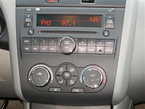 Nissan Altima 2011 photo 1