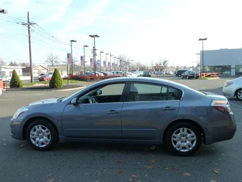 Nissan Altima 2011 photo 4