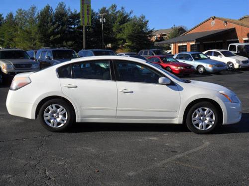 Nissan Altima 2011 photo 1