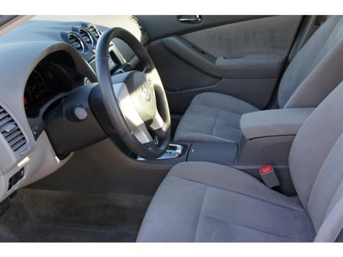 Nissan Altima 2011 photo 4