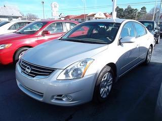 Nissan Altima 2011 photo 1