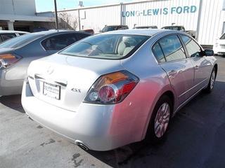Nissan Altima 2011 photo 4
